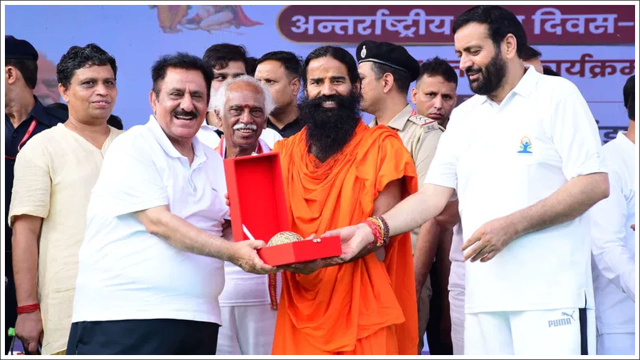 International Yoga Day: యోగా సనాతన ధర్మానికి సారాంశం.. బాబా రాందేవ్‌ కీలక వ్యాఖ్యలు
