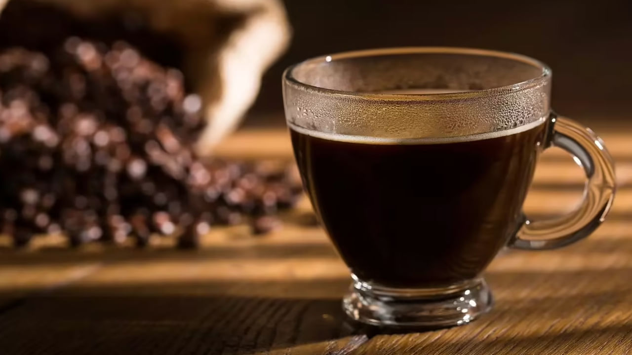 Black Coffee: ఉదయాన్నే ఖాళీ కడుపుతో బ్లాక్ కాఫీ లాగించేస్తున్నారా..? ఈ ఆరోగ్య సమస్యలు రావడం పక్కా!