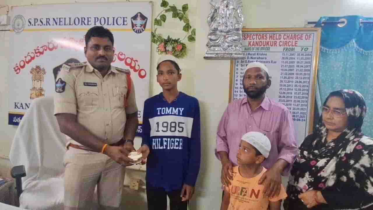 శభాష్ షోయబ్.. వయస్సు చిన్నదైనా మనస్సు పెద్దది.. అంతలా ఏం చేశాడంటే!