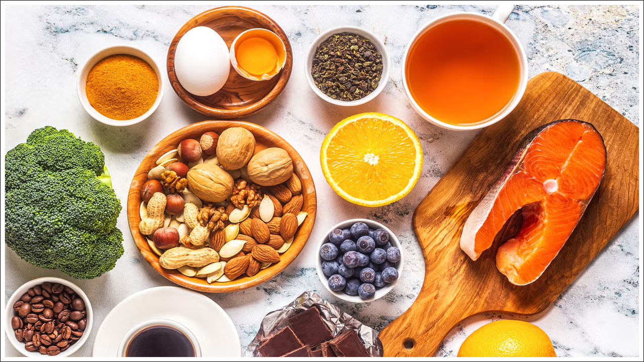 Health Tips: మీ జ్ఞాపకశక్తిని పెంచే సూపర్ ఫుడ్స్.. వృద్ధాప్యంలో కూడా.. Health Tips: మీ జ్ఞాపకశక్తిని పెంచే సూపర్ ఫుడ్స్.. వృద్ధాప్యంలో కూడా..