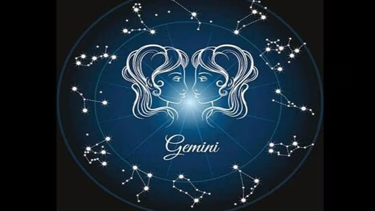 మిథున రాశి :  బుధుడు, శని కలయిక వలన మిథున రాశి వారికి అద్భుతంగా ఉంటుంది. మరీ ముఖ్యంగా జూలై నెల ప్రారంభం వీరికి కలిసి వస్తుంది. ఏ పని చేసినా వీరు విజయం సాధిస్తారు. ఈ నెలలో రాశి వారికి పట్టిందల్లా బంగారమే కానుంది.  ఆర్థికంగా, ఆరోగ్యం పరంగా చాలా బాగుంటుంది. అంతే కాకుండా చేతినిండా డబ్బుతో చాలా ఆనందంగా గడుపుతారంట.