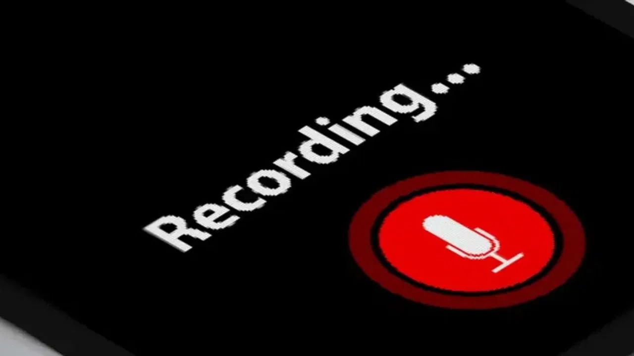 ఇప్పుడు మీరు కాల్ రికార్డ్ చేసినప్పుడు మీకు రెండు వైపులా బీప్ సౌండ్ వినిపిస్తుంది. దీని వలన ఈ సౌండ్ దేనికి వచ్చిందో అవతలి వ్యక్తికి తెలియదు. దీని తర్వాత మీరు కాల్‌ను సులభంగా రికార్డ్ చేయగలుగుతారు. మీరు మీ ఆండ్రాయిడ్ స్మార్ట్‌ఫోన్‌లోని సెట్టింగ్‌లకు వెళ్లడం ద్వారా ఈ పరిష్కారాన్ని ప్రయత్నించవచ్చు. అయితే ఈ సెట్టింగ్స్‌ అన్ని మొబైళ్లకు ఒకేలా  ఉండకపోవచ్చు.