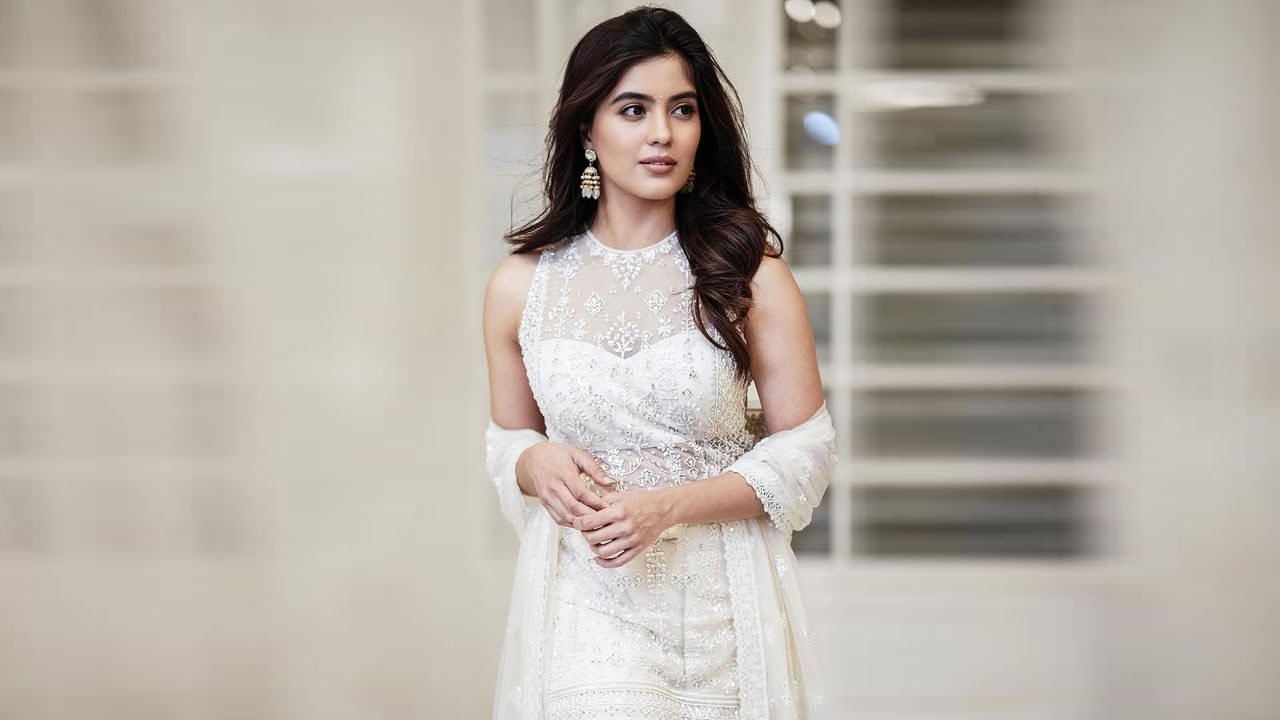 Charming Amritha Aiyer