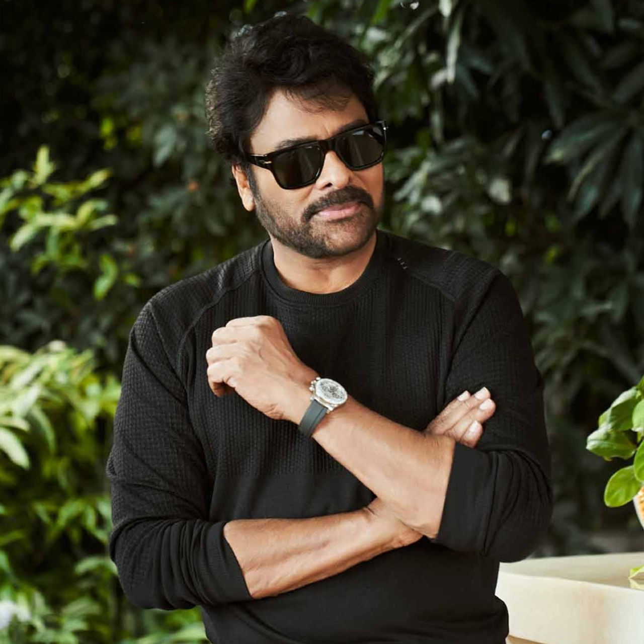 మెగాస్టార్ చిరంజీవి ప్రస్తుతం విశ్వంభర చిత్రంలో నటిస్తున్న సంగతి తెలిసిందే. డైరెక్టర్ వశిష్ట తెరకెక్కిస్తున్న ఈ సినిమాపై భారీ అంచనాలు నెలకొన్నాయి.ఇందులో ఆషిక రంగనాథ్, త్రిష హీరోయిన్లుగా నటిస్తున్నారు. ఈ మూవీపై ఇప్పటికే భారీ హైప్ నెలకొంది. ఇప్పటికే రిలీజ్ అయిన సాంగ్స్, టీజర్ ఆకట్టుకున్నాయి. 