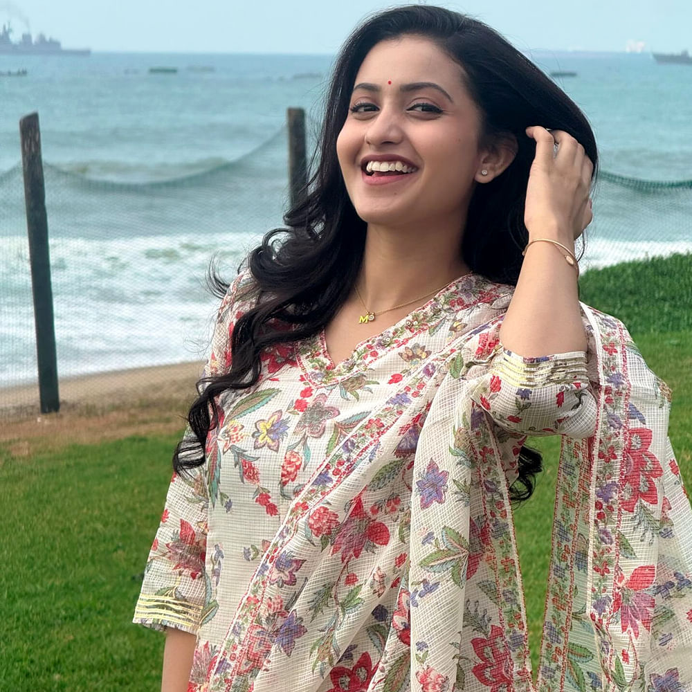 Deepika Pilli Pic