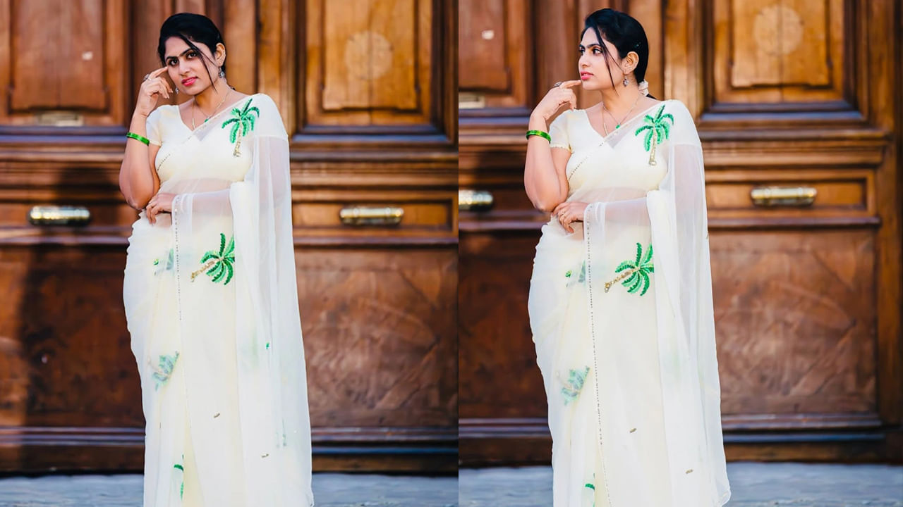 Dil Raju Wife Tejaswini 4
