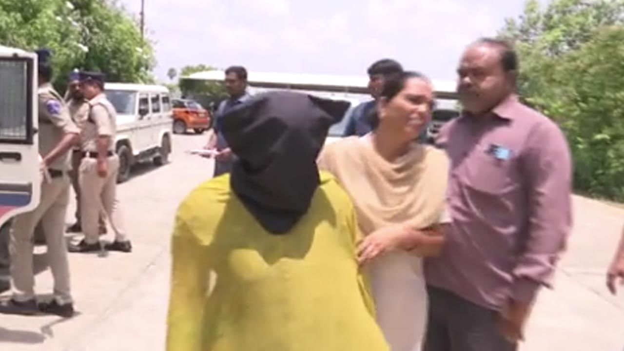 Hyderabad: తిరుపతి టు హైదరాబాద్.. కూకట్పల్లిలో గుట్టుగా దందా.. చివరకు ఏం జరిగిందంటే..