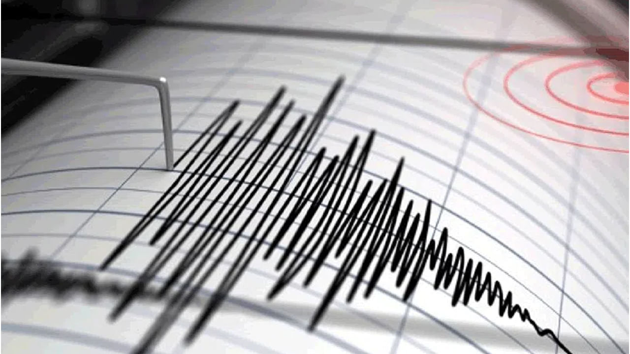 Delhi Earthquake: ఢిల్లీలో భూకంపం.. భయంతో జనాలు పరుగులు..