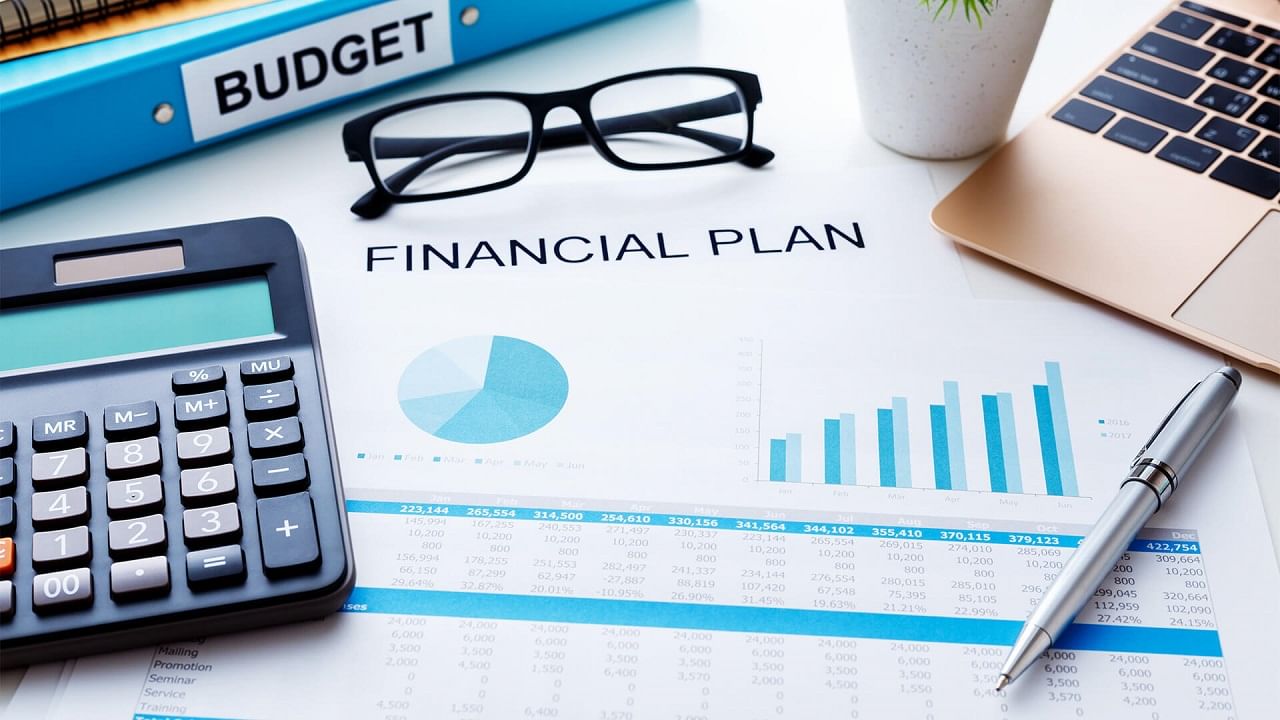 Financial planning: కొత్తగా ఉద్యోగం వచ్చిందా? ఆ విషయంలో కచ్చితమైన ప్లానింగ్ ఉండాల్సిందే..!