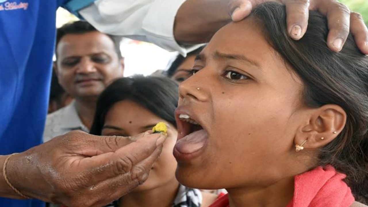 Hyderabad: చేప ప్రసాదం కోసం భారీగా తరలివచ్చిన జనం..