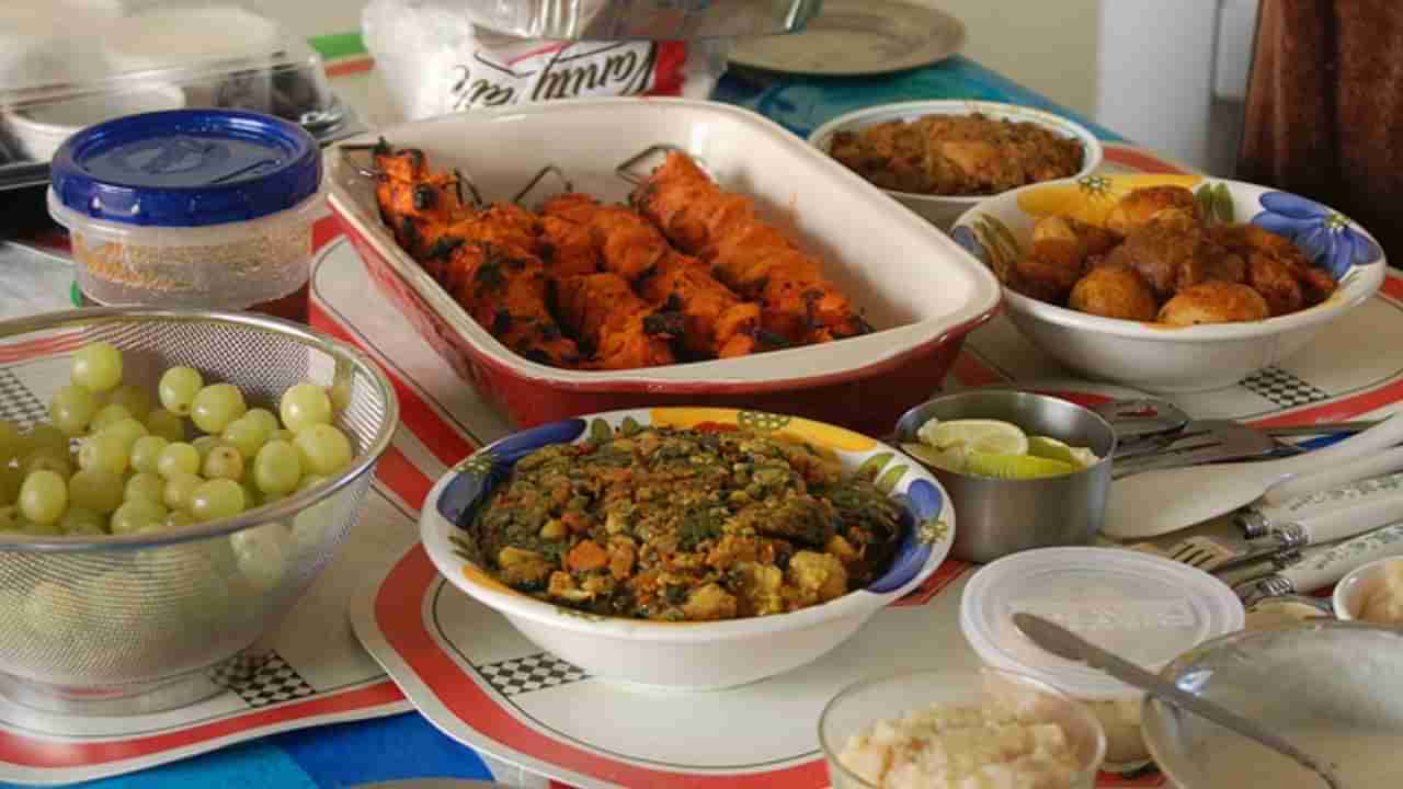 మళ్లీ వేడి చేసిన ఆహారాన్ని తింటున్నారా..? ఇది ఆరోగ్యానికి ఎంత ప్రమాదమో తెలుసా..?