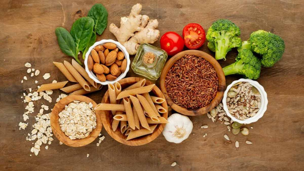 Diabetes Care: బ్లడ్ షుగర్ లెవెల్స్ కు చెక్ పెట్టాలా?.. ఖాళీ కడుపుతో తీసుకోవాల్సిన 5 సూపర్ ఫుడ్స్ ఇవి..