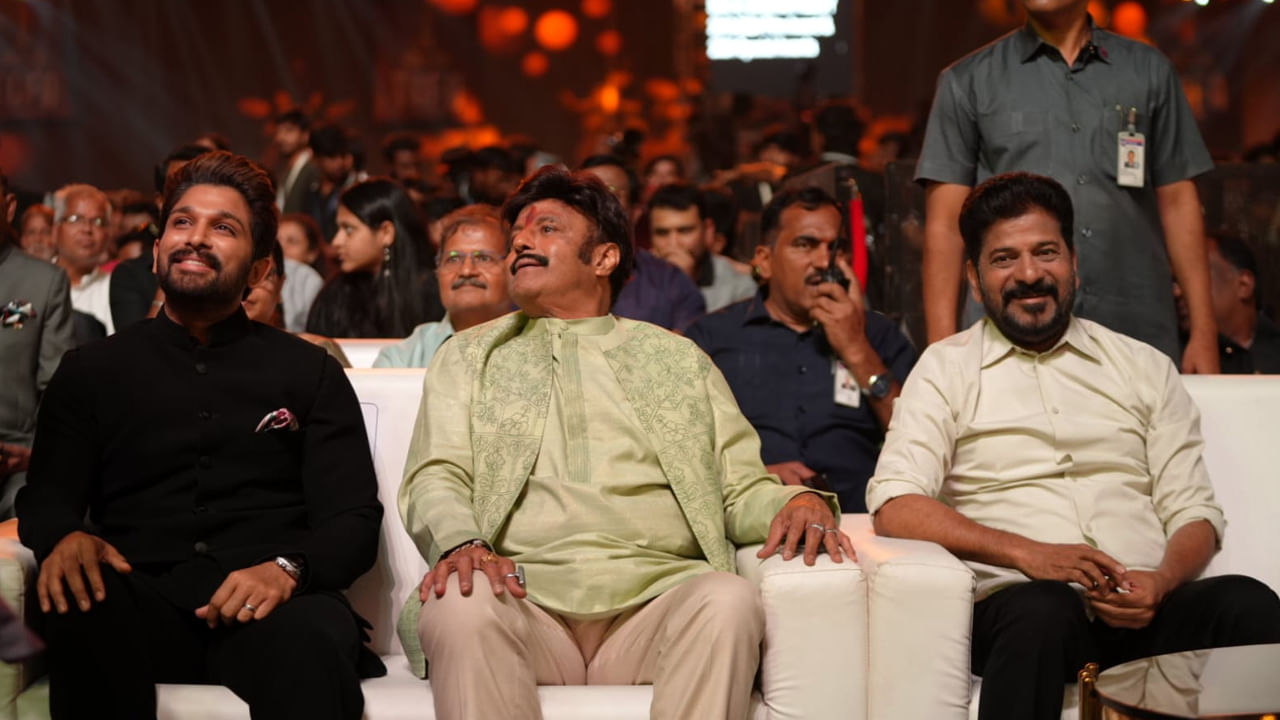 అతిరథ మహారథుల మధ్య గద్దర్ అవార్డుల ప్రదానోత్సవం కన్నులపండువగా సాగింది. 14 ఏళ్ల తర్వాత మళ్లీ వైభవంగా సర్కారీ సత్కారాలు అందించారు. వేడుకలో సినీ రాజకీయ ప్రముఖులు తళుక్కుమన్నారు. అల్లు అర్జున్‌, బాలకృష్ణ, విజయ్‌ దేవరకొండ సహా పలువురు ఈ ఈవెంట్‌లో స్పెషల్‌ అట్రాక్షన్‌గా నిలిచారు. టాలీవుడ్‌లో మళ్లీ సందడి తీసుకొచ్చిన ఈ ఈవెంట్‌ హైలెట్స్‌ ఏంటో చూద్దాం.