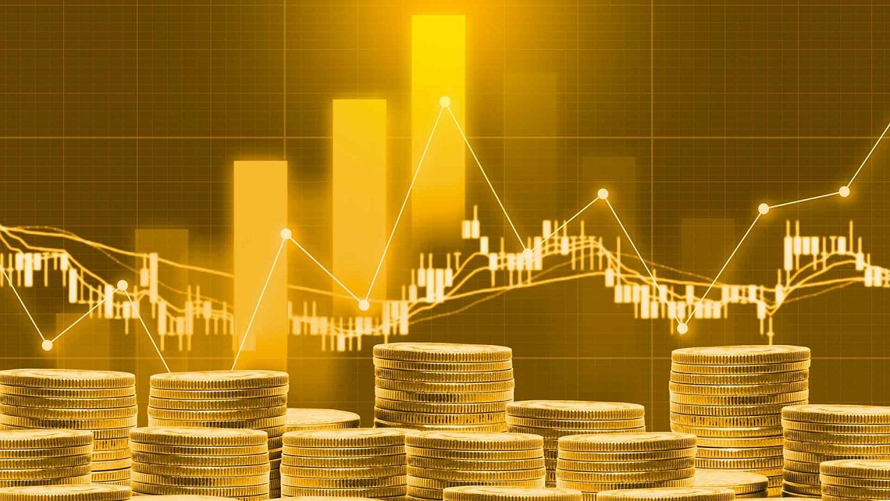 Gold Rates: మిడిసిపడుతున్న పసిడి.. పెట్టుబడి పెడితే లాభాలు సాధ్యమేనా?