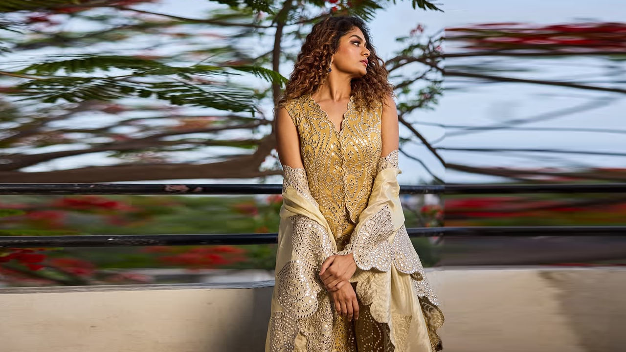 ఈ ఏడాది భైరవం సినిమాతో తెలుగులో అరంగేట్రం చేసింది ఈ సుకుమారి. ఈ చిత్రం మంచి విజయాన్ని అందుకుంది.  వన్స్ మోర్ అనే ఓ తమిళ చిత్రంలో కూడా నటిస్తుంది. ఈ చిత్రీకరణ పూర్తయింది. ఇది త్వరలోనే విడుదల కానుంది. 