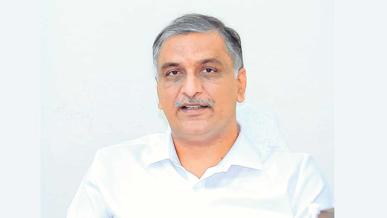 Harish Rao: మాజీ మంత్రి హరీష్ రావుకు బిగ్ రిలీఫ్.. ఆయనకు వ్యతిరేకంగా దాఖలైన పిటిషన్ కొట్టివేత!