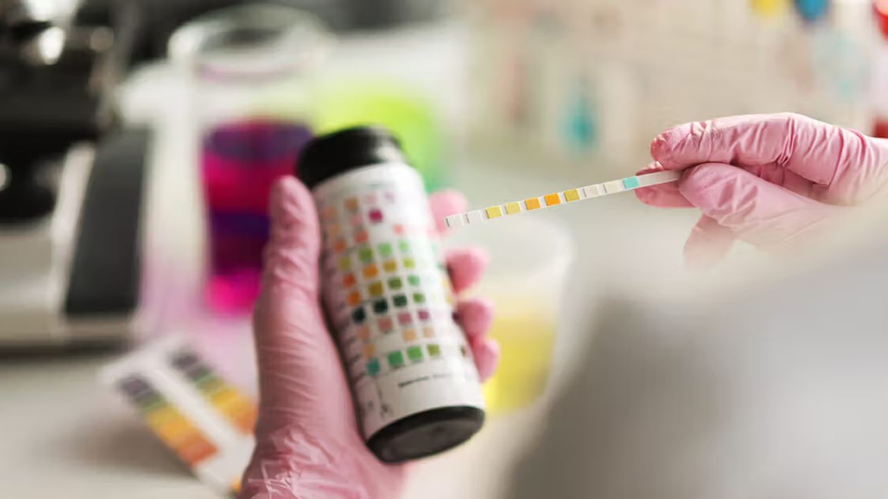 రాత్రి పూట ఎక్కువ సార్లు యూరిన్ కి వెళ్తున్నారా..? అయితే జాగ్రత్త..!