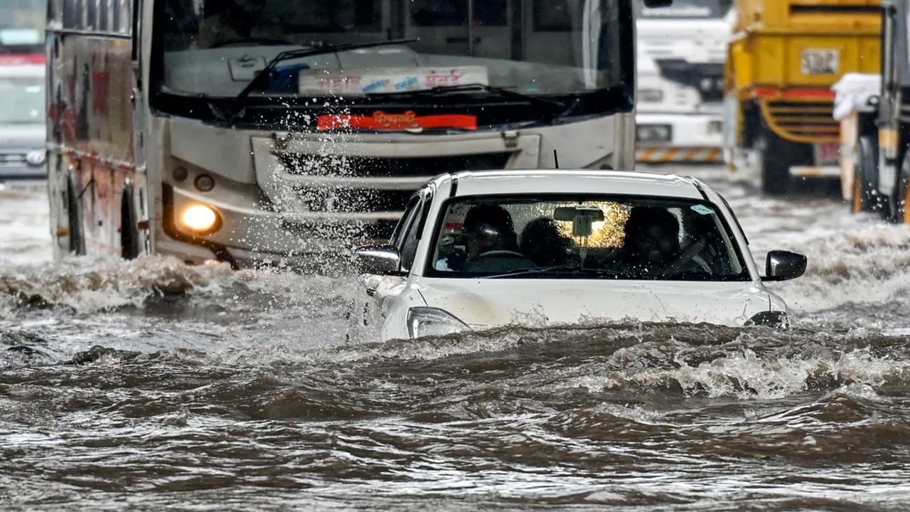 దేశవ్యాప్తంగా ముంచెత్తుతున్న వర్షాలు.. మూడురోజులుగా నాన్స్టాప్గా దంచికొట్టుడే!