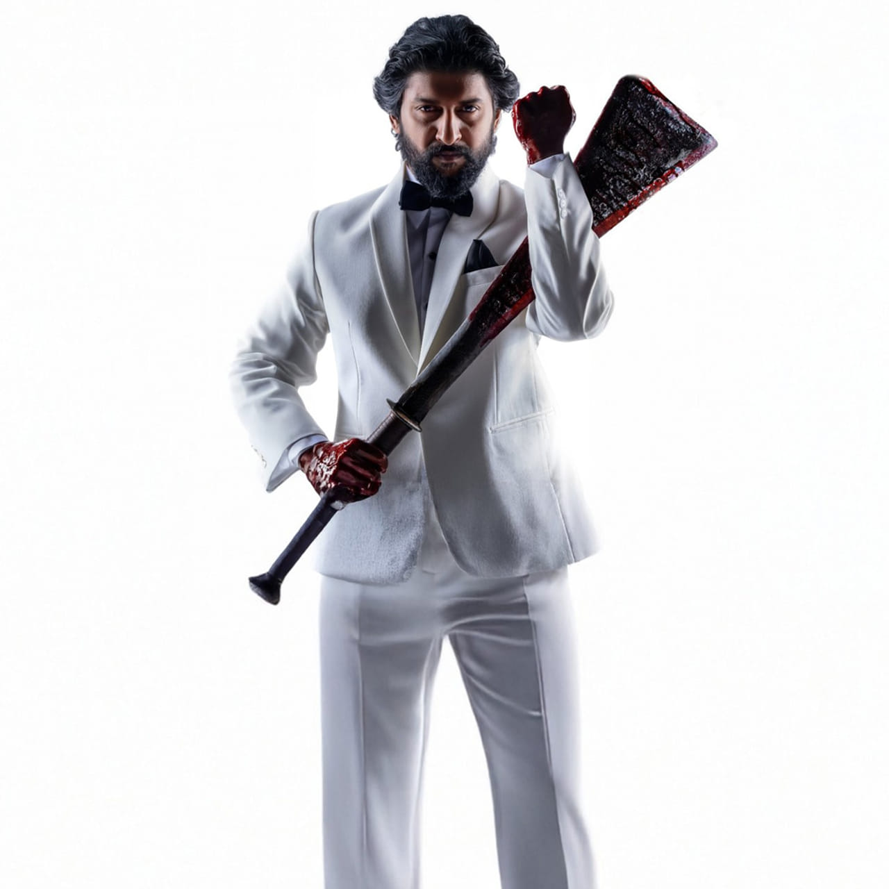 అవును.. మా సినిమాలో చంపడాలు నరకడాలు ఎక్కువగానే ఉంటాయన్నారు హిట్‌ 3 కెప్టెన్‌. ఆ మూవీలోనే కాదు, నెక్స్ట్ ప్యారడైజ్‌లోనూ అదే పరిస్థితి. రా ట్రూత్‌.. రా లాంగ్వేజ్‌ అంటూ ప్యారడైజ్‌ గ్లింప్స్ కూడా ఎరుపు రంగులోనే కనిపించింది. ఇది కడుపు మండిన కాకుల కథ... అమ్మ రొమ్ములో పాలు లేక, రక్తం పోసి పెంచిన ఓ జాతి కథ.. అంటూ ప్యారడైజ్‌  మాస్‌ యాక్షన్‌గా వచ్చే ఏడాది మార్చిలో రిలీజ్‌కి రెడీ అవుతోంది. 