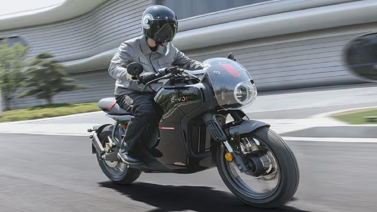 EV Bike: కిర్రాక్ లుక్తో హోండా ఈవీ బైక్.. మైలేజ్ ఎంత వస్తుందో తెలిస్తే షాక్..!