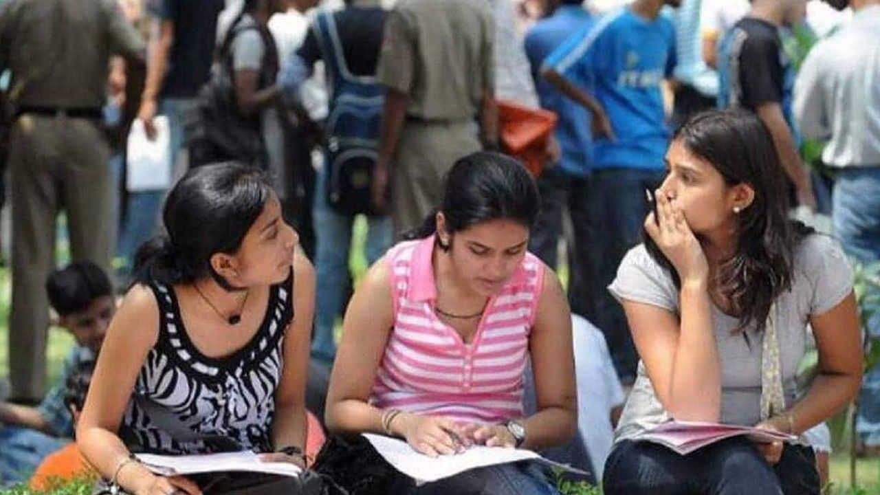 JoSAA Counselling 2025: విద్యార్ధులకు గుడ్‌న్యూస్.. ఐఐటీ సీట్లు పెరిగాయోచ్‌! మొత్తం ఎన్ని ఉన్నాయంటే..