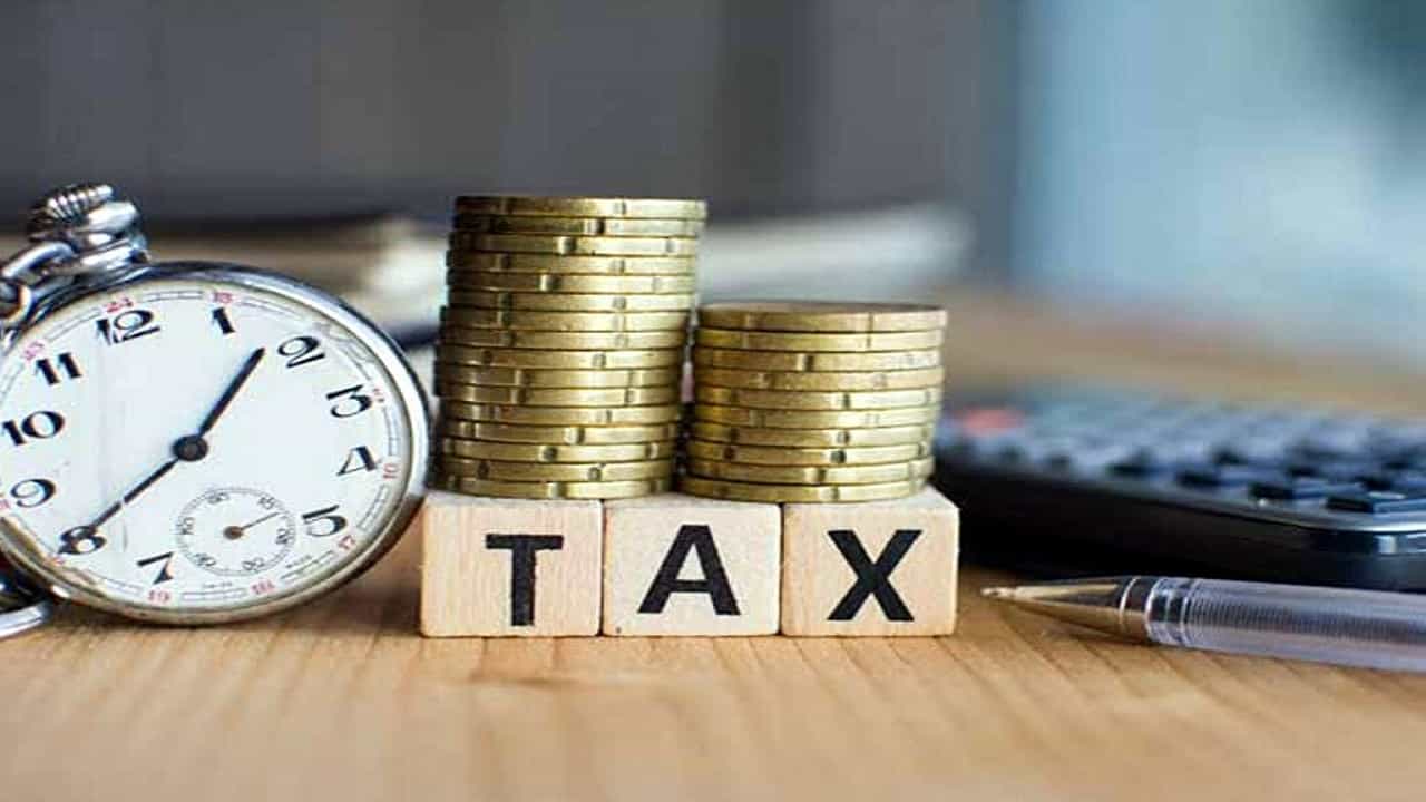 ఆదాయపు పన్ను దాఖలు: 2024-2025 ఆర్థిక సంవత్సరానికి ఆదాయపు పన్ను దాఖలు చేయడానికి చివరి తేదీ జూలై 31, 2025. ఈ పరిస్థితిలో CBDT దాని గడువును పొడిగించింది. దీని ప్రకారం, సెప్టెంబర్ 15, 2025ని చివరి తేదీగా ప్రకటించారు.