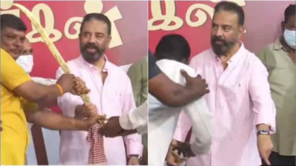 కమల్ హాసన్కు అభిమానుల ఊహించని గిఫ్ట్.. వేదికపైనే ఆగ్రహం! వీడియో వైరల్