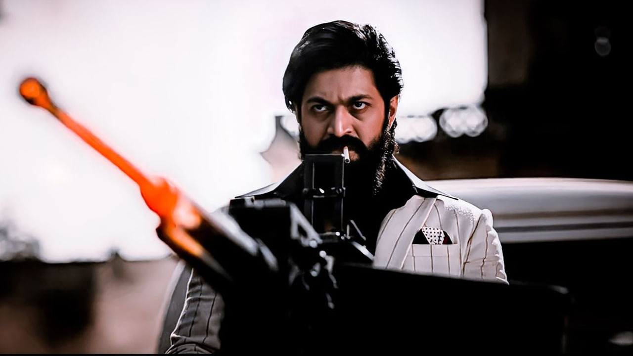 యాష్, ప్రశాంత్ నీల్ కాంబోలో కన్నడ ఇండస్ట్రీ నుంచి వచ్చిన 'కెజిఫ్ చాప్టర్ 2'  68.83 మిలియన్ వ్యూస్‎తో మూడవ స్థానంలో నిలిచింది. ఇది పాన్ ఇండియా స్థాయిలో భారీ విజయాన్ని అందుకుంది. బాక్స్ ఆఫీస్ వద్ద 1250 కోట్లు వసూళ్లతో 1000 కోట్ల క్లబ్‎లో చేరిన తొలి కన్నడ సినిమాగా నిలిచింది. 