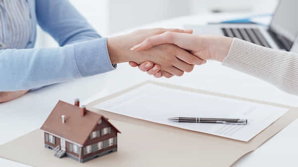 Land purchase: తక్కువ రేటుకే ల్యాండ్ కొంటున్నారా?.. అసలైన ఓనర్ను ఇలా తెలుసుకోండి..