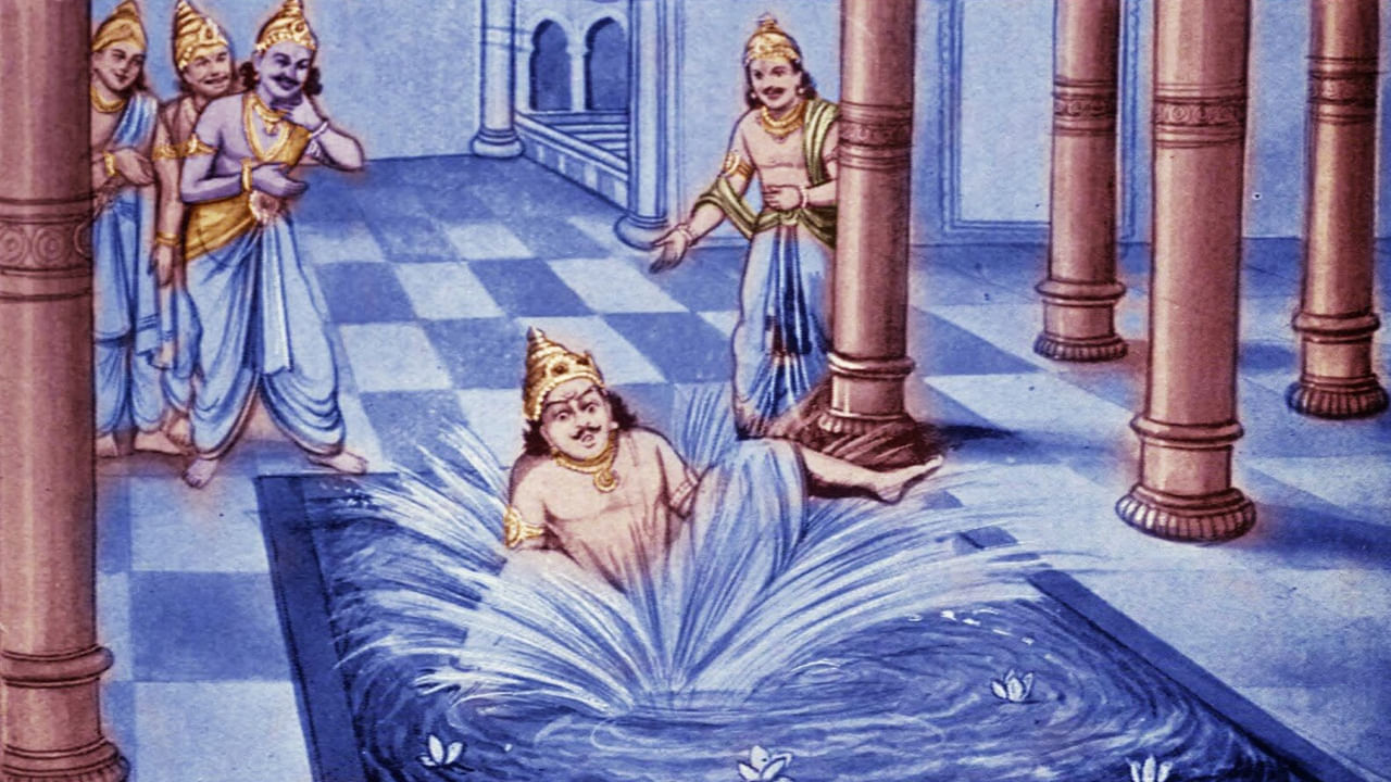 పద్నాలుగు నెలలకు పూర్తయిన మయసభ నిర్మాణ వైభవానికి ఒక కళాఖండం. ఈ రాజభవనం బంగారు స్తంభాలు, విలువైన రత్నాలతో పొదిగిన గోడలు, దివ్య మానవ కళాత్మకతను మిళితం చేసే క్లిష్టమైన డిజైన్లను కలిగి ఉంది. రాజభవనం స్ఫటిక అంతస్తులు నీటి కొలనుల భ్రాంతిని కలిగిస్తాయి. బంగారు కమలాలు, జల పక్షులతో కూడిన రత్నాలతో కూడిన ట్యాంక్ దాని వైభవాన్ని పెంచింది. రత్నాలతో కూడిన మెట్లు దాని వైభవాన్ని పెంచాయి. సుధర్మ, బ్రహ్మ భవనం వంటి దివ్య నివాసాలకు పోటీగా నిలిచింది.