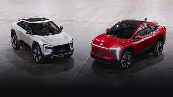 EV Cars: ఈవీ కార్ల అమ్మకాల్లో మహీంద్రా రికార్డులు.. 70 రోజుల్లో 10 వేల కార్ల అమ్మకాలు