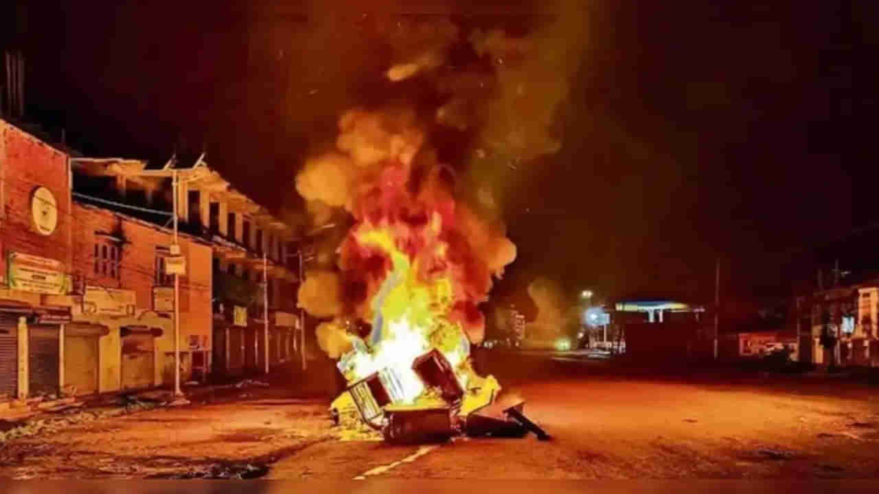 మణిపూర్‌లో మళ్లీ చెలరేగిన హింస.. 5 జిల్లాల్లో హై అలర్ట్‌ ..