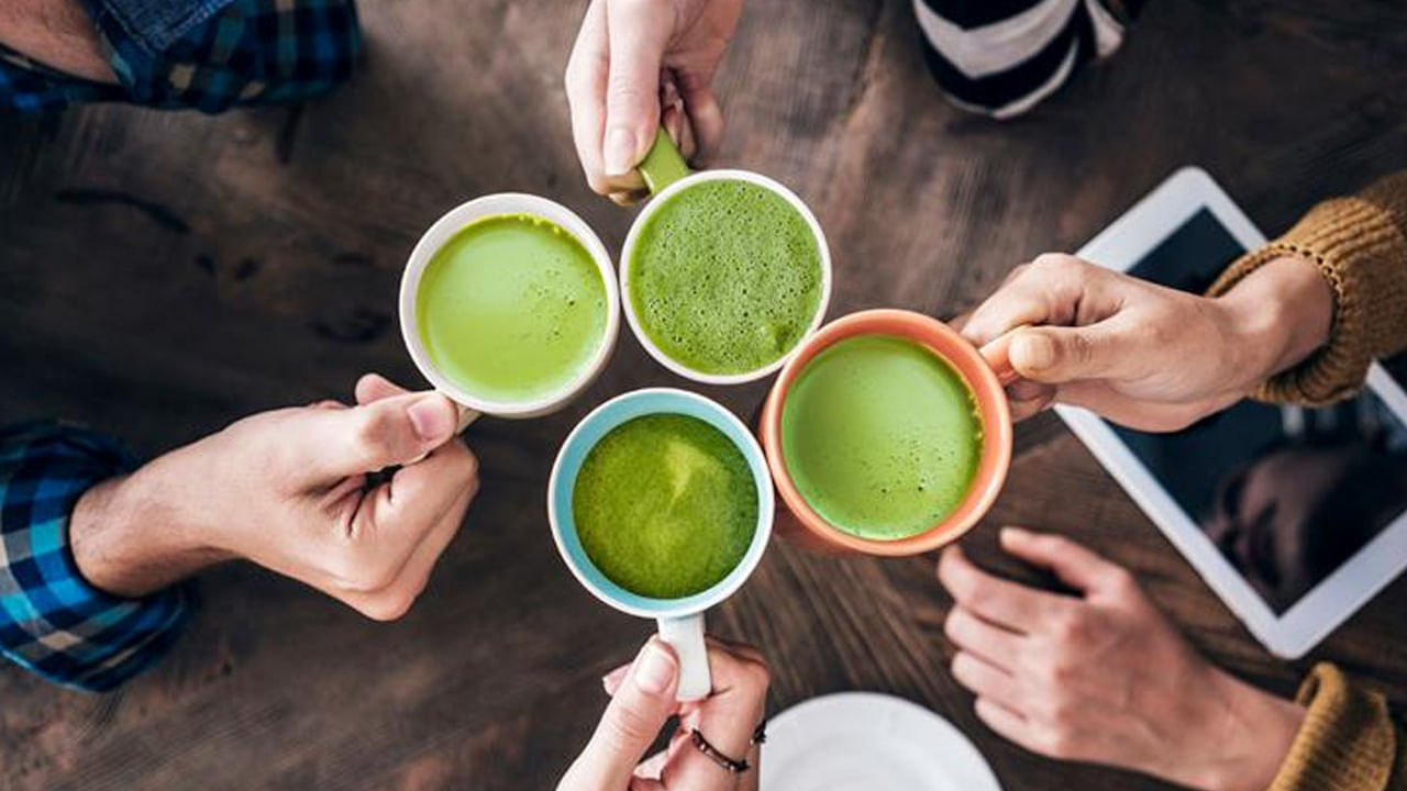 మాచా గ్రీన్ టీ గుండె ఆరోగ్యానికి కూడా మేలు చేస్తుంది. ఇందులో ఉండే యాంటీఆక్సిడెంట్లు కొలెస్ట్రాల్‌ను నియంత్రిస్తాయి. ఇది మంచి గుండె ఆరోగ్యాన్ని కాపాడుకోవడానికి సహాయపడుతుంది. ఇది రక్తపోటును కూడా నియంత్రిస్తుంది. కనుక అధిక రక్తపోటు ఉన్నవారికి ఇది ఉత్తమమైన పానీయం.  