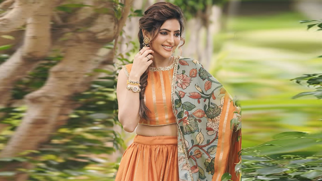 Mesmerizing Athulya Ravi