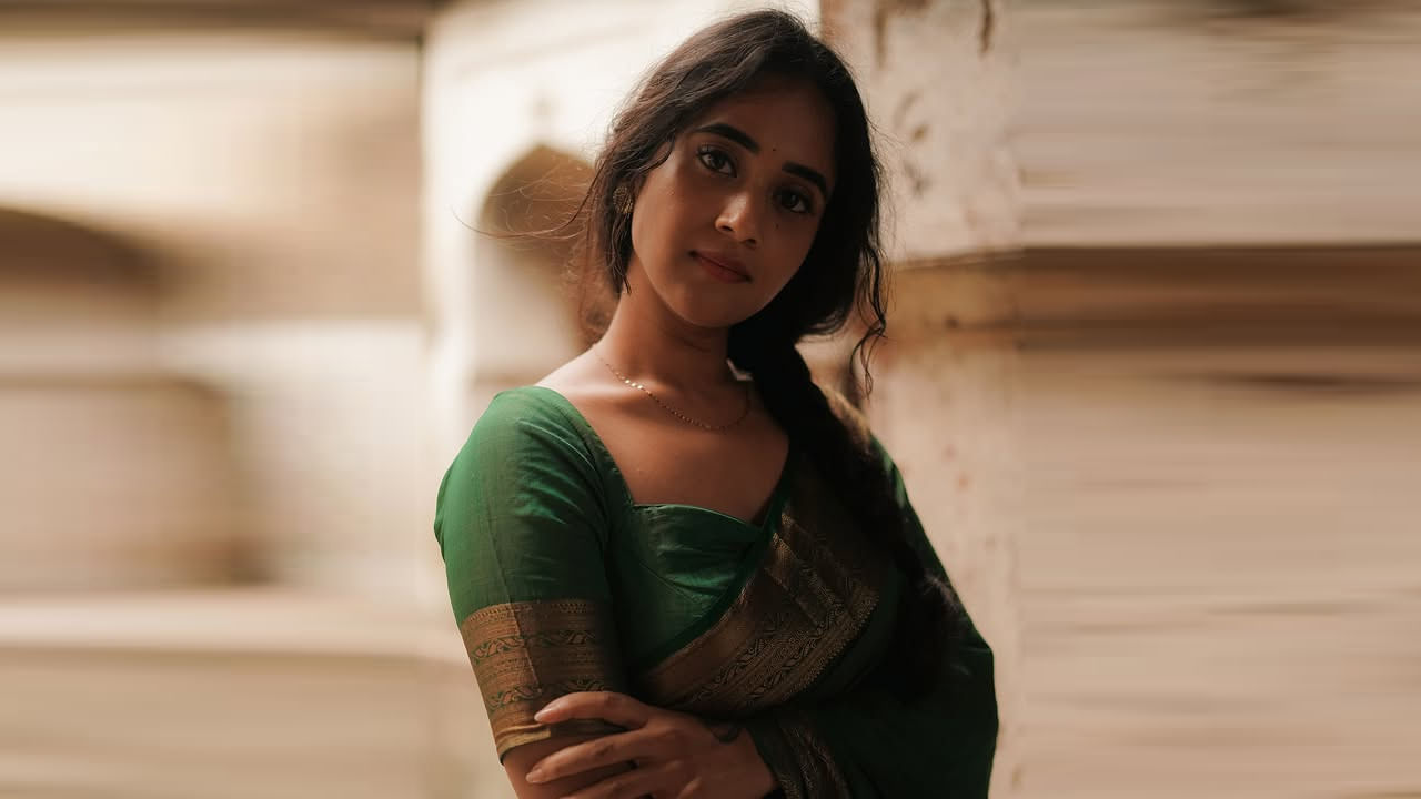 Mesmerizing Deepthi Sunaina