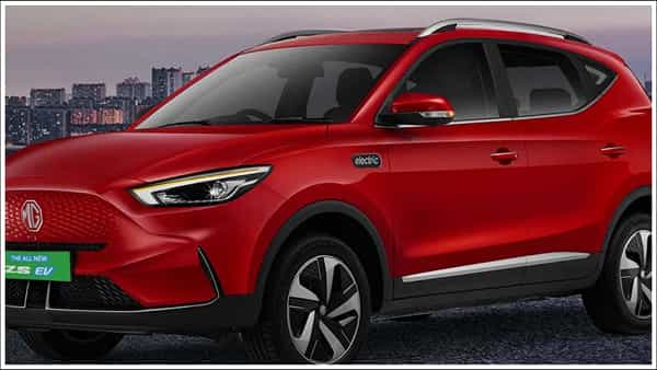 Eelectric Car: వినియోగదారులకు సువర్ణావకాశం.. ఈ కారుపై ఏకంగా రూ. 4.44 లక్షలు తగ్గింపు!