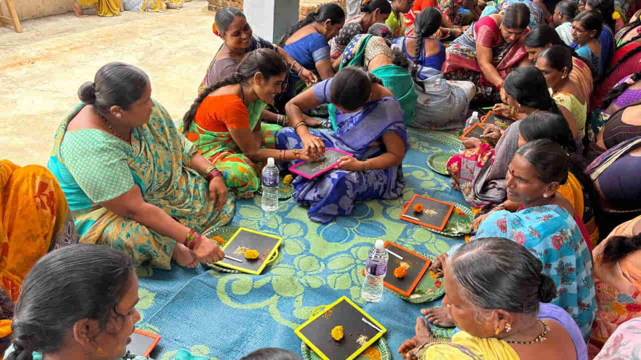 Nizamabad: ‘అమ్మకు అక్షరాభ్యాసం’ - తెలంగాణలో అద్భుత కార్యక్రమం