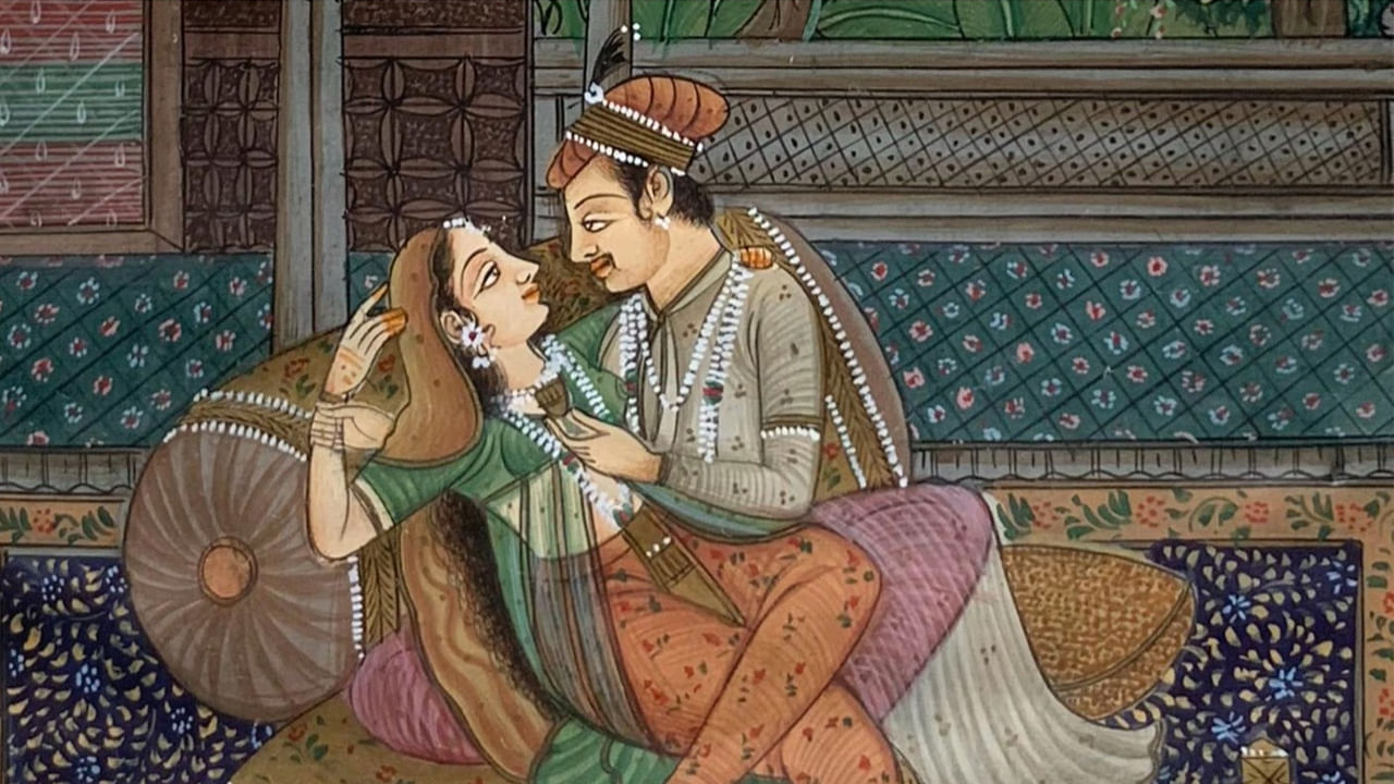 మొఘల్ కాలంలో, ముస్లింలలో విడాకుల కేసులు చాలా తక్కువ. ఆ కాలంలో ప్రజలు విడాకులను చాలా చెడ్డగా భావించేవారు. ఎవరైనా విడాకులు తీసుకున్నారని తెలిస్తే, అతని చంపడానికి సైతం వెనుకాడేవారు కాదు. మొఘల్ కాలంలో, పురుషులు ఆధిపత్యం వహించారు. విడాకుల విషయంలో వారు ఏకపక్షంగా ఉండేవారు. 