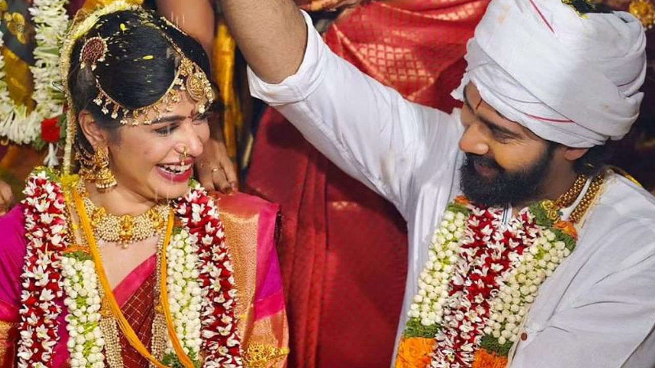  మలయాళం స్టార్ డైరెక్టర్ సిద్దిఖ్ గారి దగ్గర డైరెక్షన్ డిపార్ట్మెంట్ లో వర్క్ చేసింది ఒర్మా. అందుకే నవీన్ చంద్ర దగ్గరకు వచ్చే సినిమా కథలను  విని జడ్జ్ కూడా చేస్తుందట.   భవిష్యత్తులో ఆమె డైరెక్టర్ గా మారి సినిమా తీయొచ్చేమో అని  ఓ సందర్భంలో చెప్పుకొచ్చాడు నవీన్ చంద్ర.
