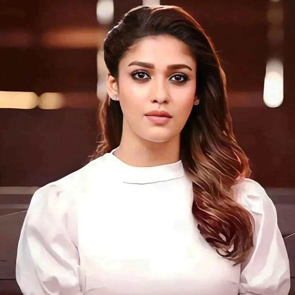 లేడీ సూపర్ స్టార్ ట్యాగ్కు పర్ఫెక్ట్ జస్టిఫికేషన్ ఇస్తున్నారు స్టార్ హీరోయిన్ నయనతార. ఓ వైపు కమర్షియల్ సినిమాల్లో నటిస్తూనే మరో వైపు లేడీ ఓరియంటెడ్ సినిమాలతోనూ బిజీగా ఉన్నారు.