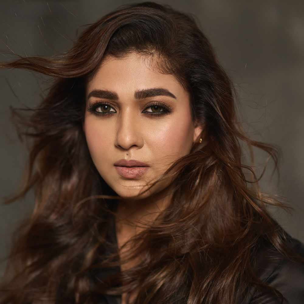 తాజాగా మెగా 157లో నటించేందుకు గ్రీన్ సిగ్నల్ ఇచ్చిన నయన్‌, ఆ సినిమా షూటింగ్‌ స్టార్ట్ చేయడానికి ముందే ఓ ప్రమోషన్ వీడియో చేశారు. అక్కడే వచ్చింది అసలు చిక్కు. తమిళ సినిమాల ప్రమోషన్స్‌లో పాల్గొనకుండా.. తెలుగు సినిమాకు ముందు నుంచే ప్రమోషన్స్ చేయటం మీద తమిళ జనాలు సీరియస్ అయ్యారు. 