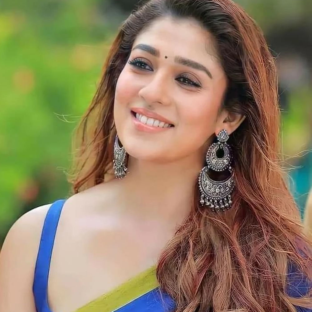 ఆ క్యారెక్టర్కు మంచి రెస్పాన్స్ వచ్చింది. ఇప్పుడు సెట్స్ మీద ఉన్న టాక్సిక్ విషయంలోనూ అలాంటి ప్రయోగమే చేయబోతున్నారు ఈ బ్యూటీ. టాక్సిక్లో లేడీ గ్యాంగ్స్టర్గా కనిపించబోతున్నారట నయనతార.