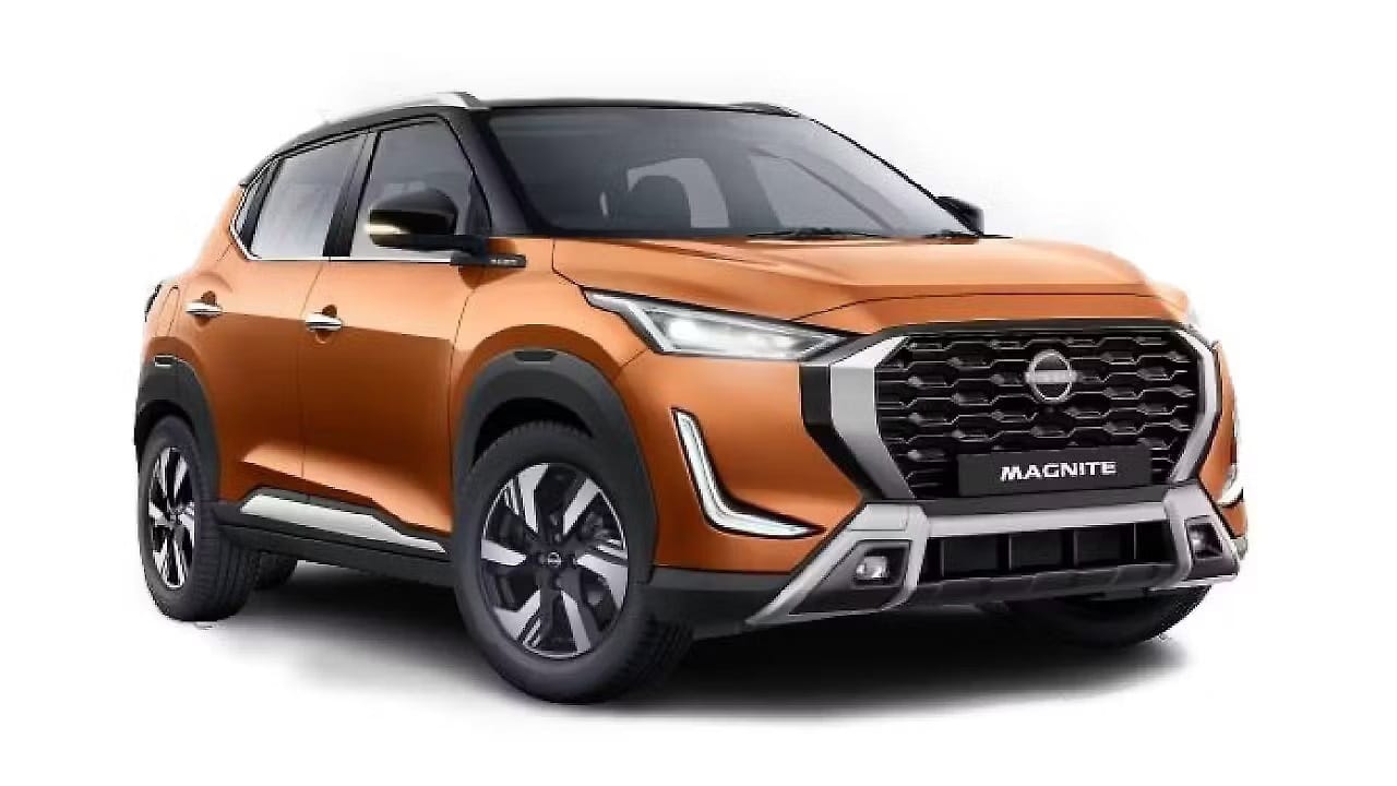 భారతదేశంలో మాగ్నైట్ కోసం నిస్సాన్ సీఎన్‌జీ రెట్రోఫిట్ ఎంపికను ప్రవేశపెట్టింది. ప్రభుత్వం ఆమోదించిన సీఎన్‌జీ కిట్‌ను మోటోజెన్ అందిస్తుంది. ఈ కిట్‌ను ఫిట్మెంట్ స్టేషన్లలో మాత్రమే ఇన్స్టాల్ చేయవచ్చు. 
