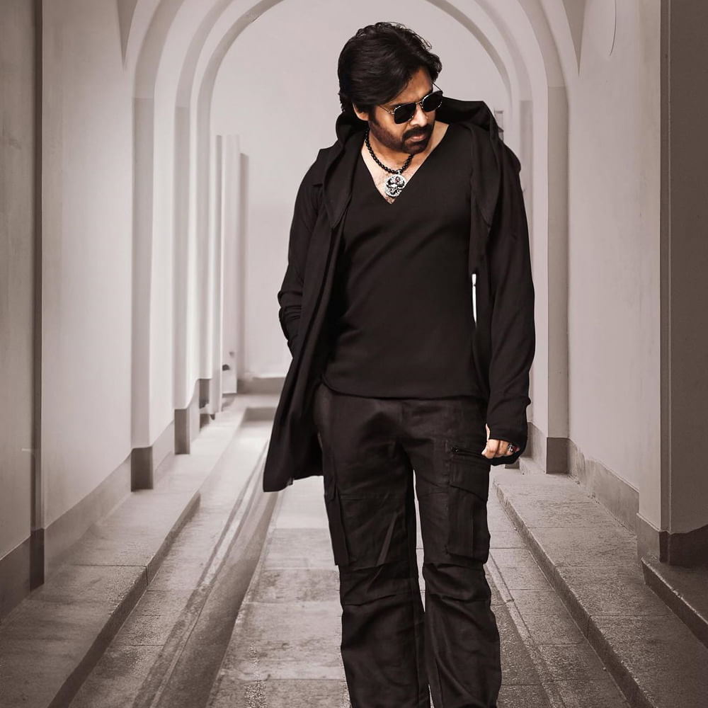 ఓజీకి ఫుల్స్టాప్ పెట్టేశారు. ఉస్తాద్ భగత్సింగ్ని లైన్లో పెట్టారు. ఇక కమిట్ అయిన సినిమాల్లో సురేందర్ రెడ్డికి మాత్రం కాల్షీట్ ఇవ్వాల్సి ఉంది. ఈ క్రమంలోనే ధనుష్ మాటలు పవర్స్టార్ లైనప్ మీద ఇంట్రస్టింగ్ బజ్ క్రియేట్ చేస్తున్నాయి.