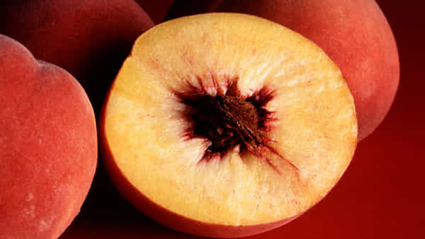 Peach Fruit: ఈ పండు తింటే అరగంటలో కడుపు క్లీన్.. వారం రోజులు తిన్నారంటే ఊహించని బెనిఫిట్స్..!