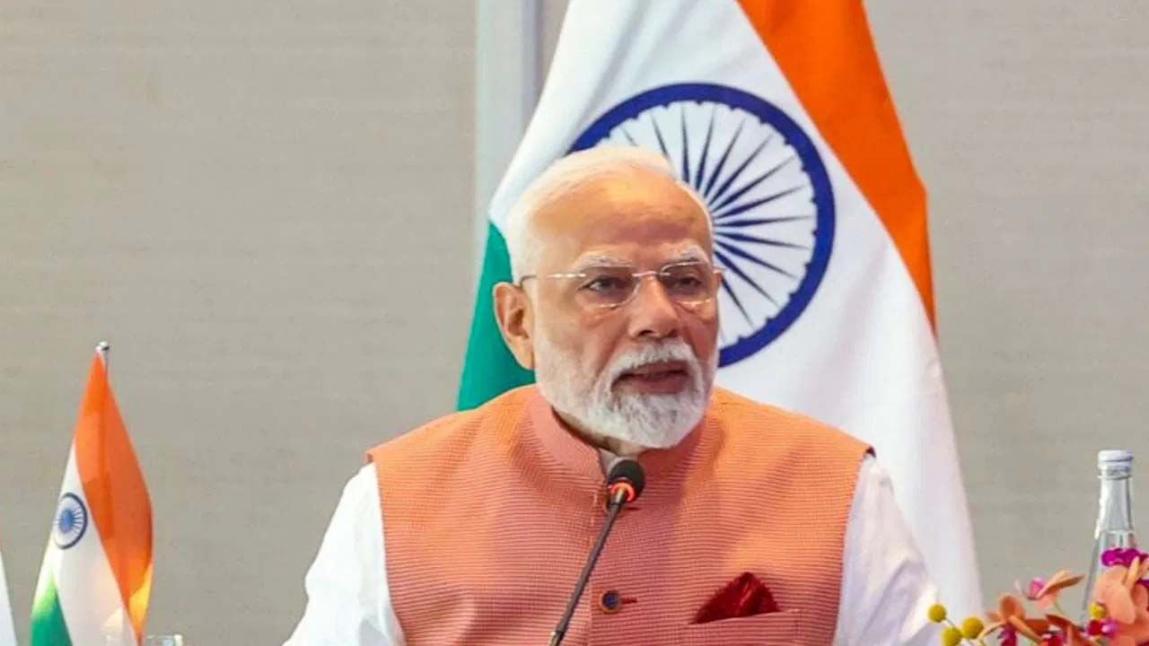 మరో 5 దేశాలను సందర్శించనున్న ప్రధాని మోదీ.. ముఖ్య లక్ష్యం అదే! మరో 5 దేశాలను సందర్శించనున్న ప్రధాని మోదీ.. ముఖ్య లక్ష్యం అదే!