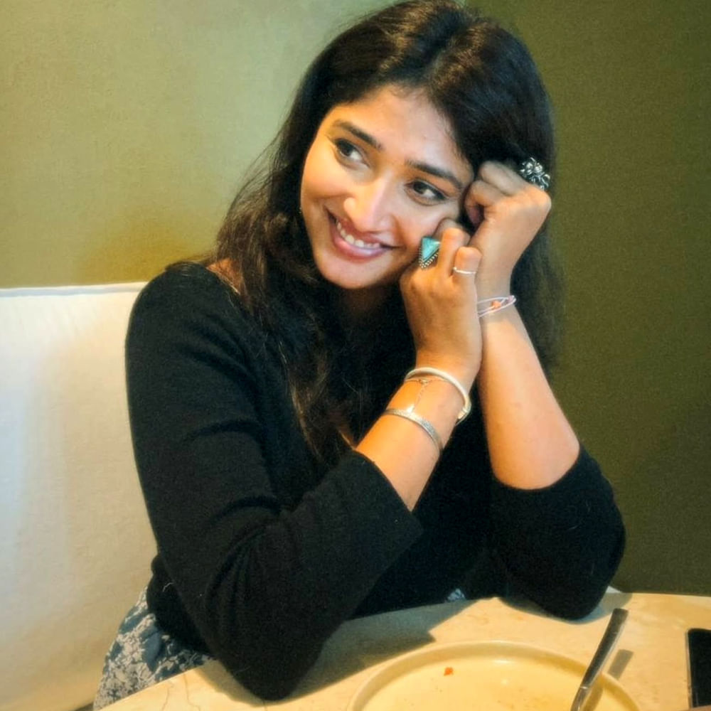 Priya New Pics