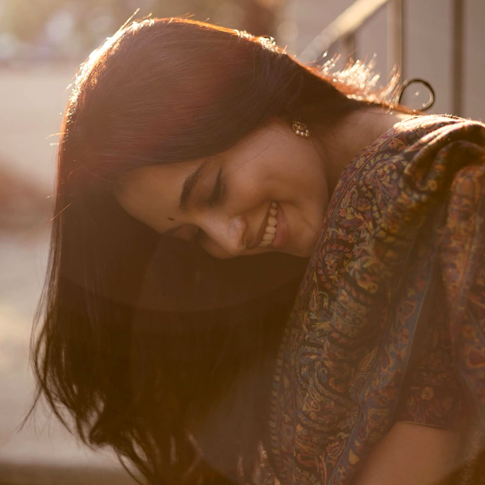 ఈ అందాల తార ఇప్పుడు ఏకంగా పవర్ స్టార్ పవన్ కల్యాణ్ సినిమాలో హీరోయిన్ ఛాన్స్ కొట్టేసింది. స్టైలిష్ డైరెక్టర్ సుజిత్ తెరకెక్కిస్తోన్నతెరకెక్కిస్తోన్న ఓజీలో ఈ బ్యూటీనే మెయిన్ హీరోయిన్ గా ఎంపికైంది ప్రియాంక మోహన్. చివరిగా  సరిపోదా శనివారంతో బ్లాక్ బస్టర్ మూవీని ఖాతాలో వేసుకుంది ప్రియాంక అరుళ్ మోహన్. 