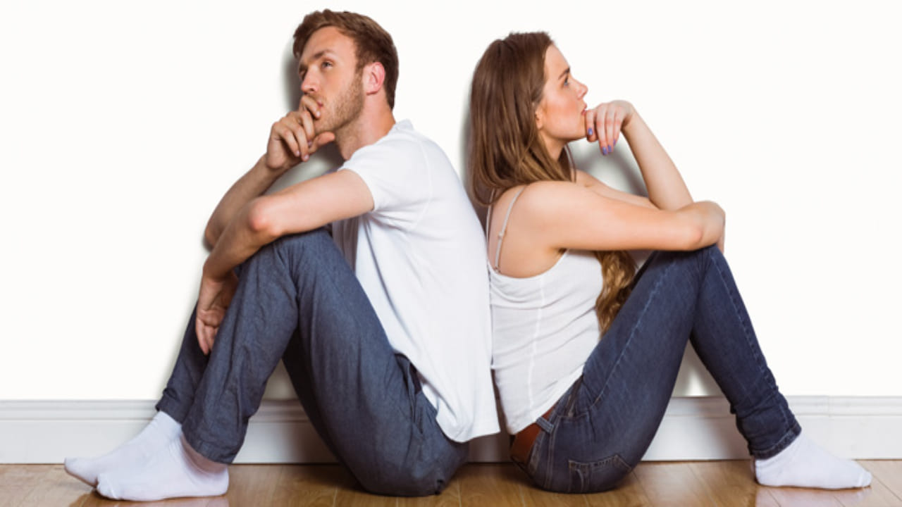 Psychology: సైకాలజీ ఫ్యాక్ట్స్.. ఒక అమ్మాయి అబ్బాయి పాదాల వంక అదే పనిగా చూస్తుంటే అర్థమేంటో తెలుసా?