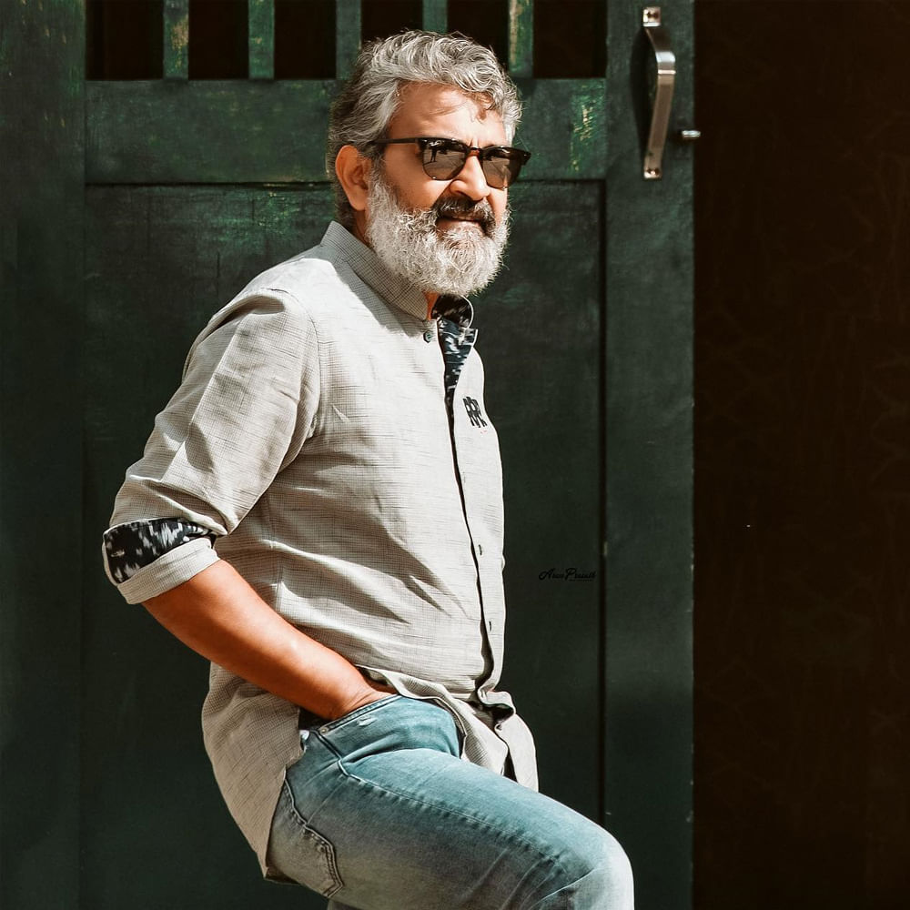 అయితే, అందుకు మారుగా, మన సినిమాలు, మన వేడుకలకు అవకాశం కుదుర్చుకుని మరీ హాజరవుతున్నారు రాజమౌళి. ఎంత ఎదిగినా, టాలీవుడ్ మీద ఆయనకున్న మమకారం అలాంటిదని మురిసిపోతున్నారు ఫ్యాన్స్.